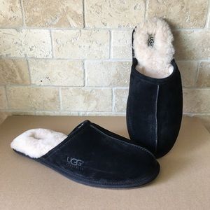 UGG MENS SCUFF BLACK SUEDE SLIPPERS